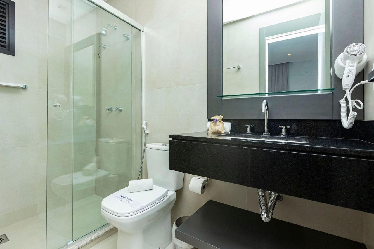 Aion Suites 205 - Lindo Apartamento Com Vista Para O Mar, A 60M Da Praia De Bombinhas, Com Piscina E Academia No Rooftop. Esterno foto